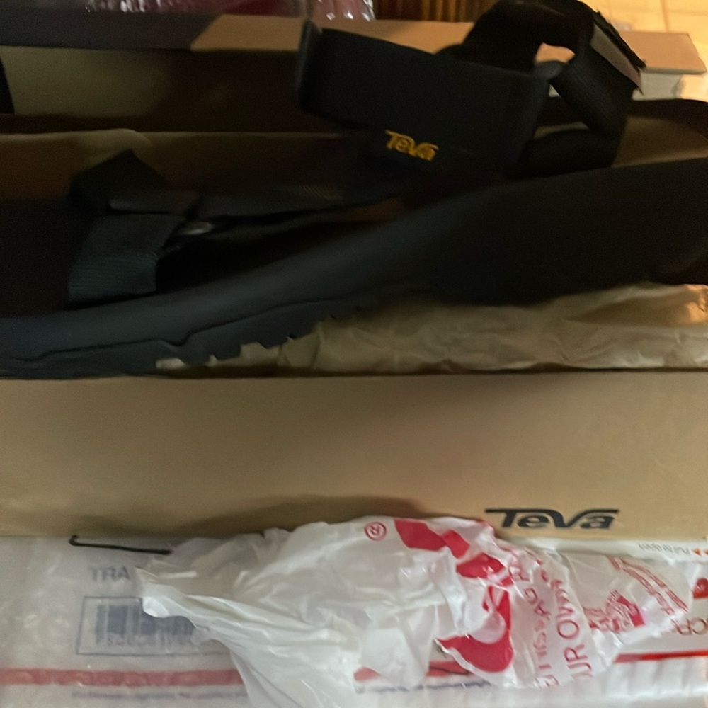 COPY - TEVA SANDALS NIB